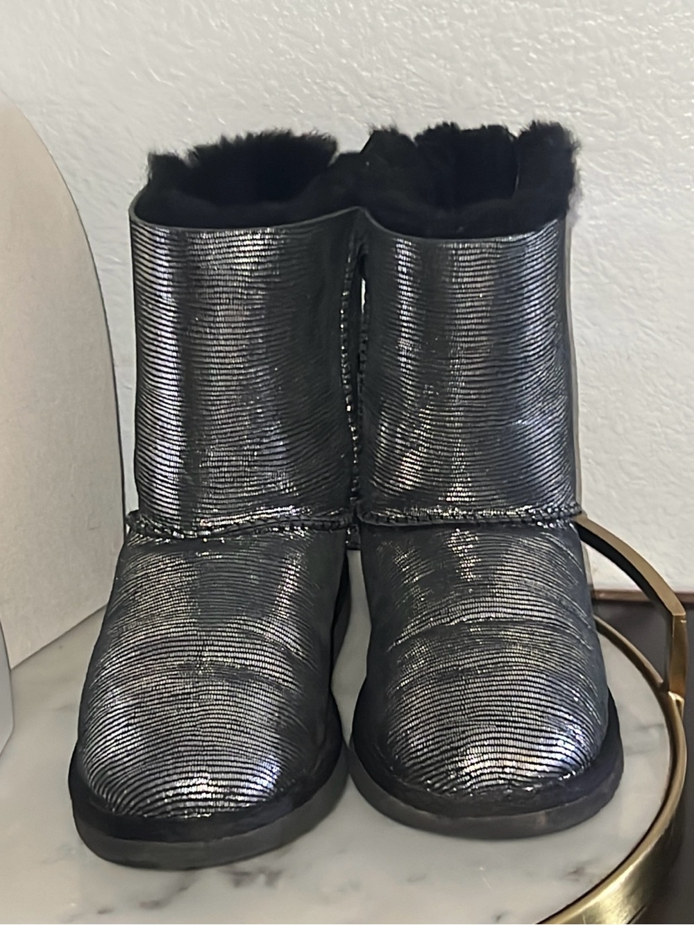 Kids UGG Bailey bow lizard black silver boots 6